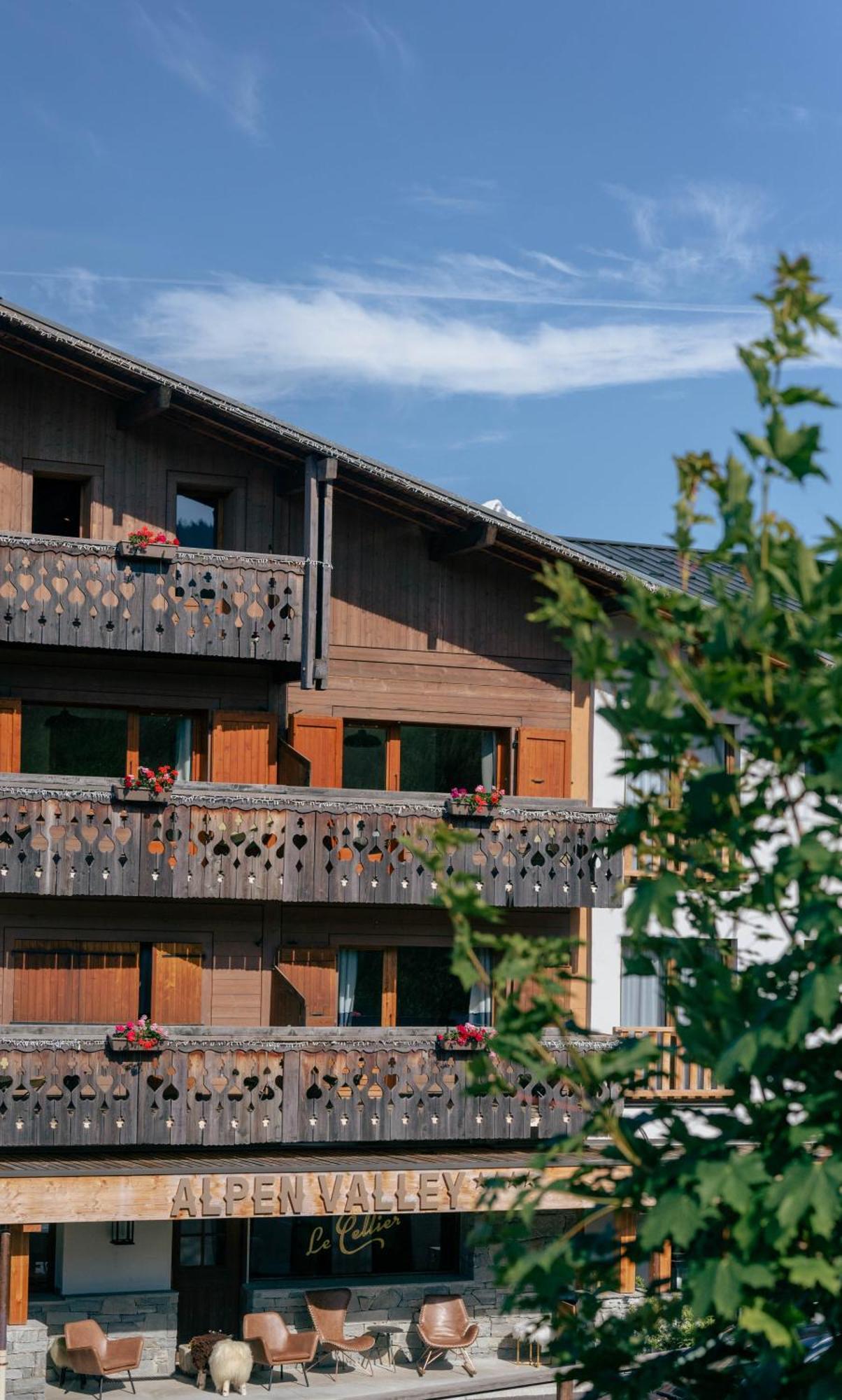 Alpen Valley, Mont-blanc Hotel